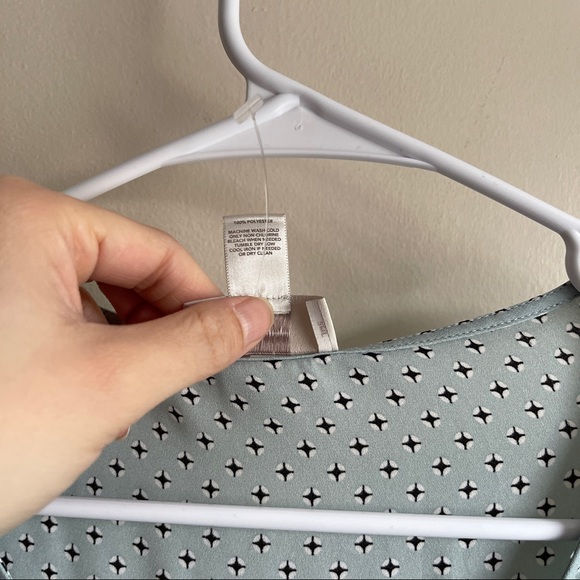 Loft Blue Patterned Lace Front 3/4 Sleeve Career Blouse - Picture 3 of 6